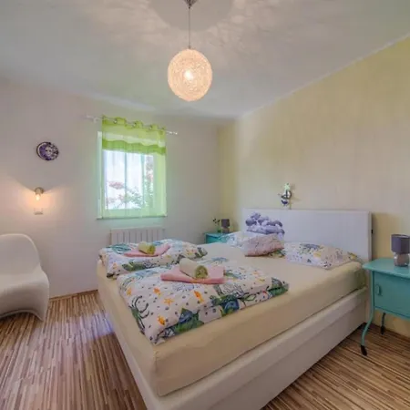 Appartement Three Bedroom With Balcony *