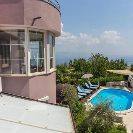 Three Bedroom With Balcony Appartement Opatija